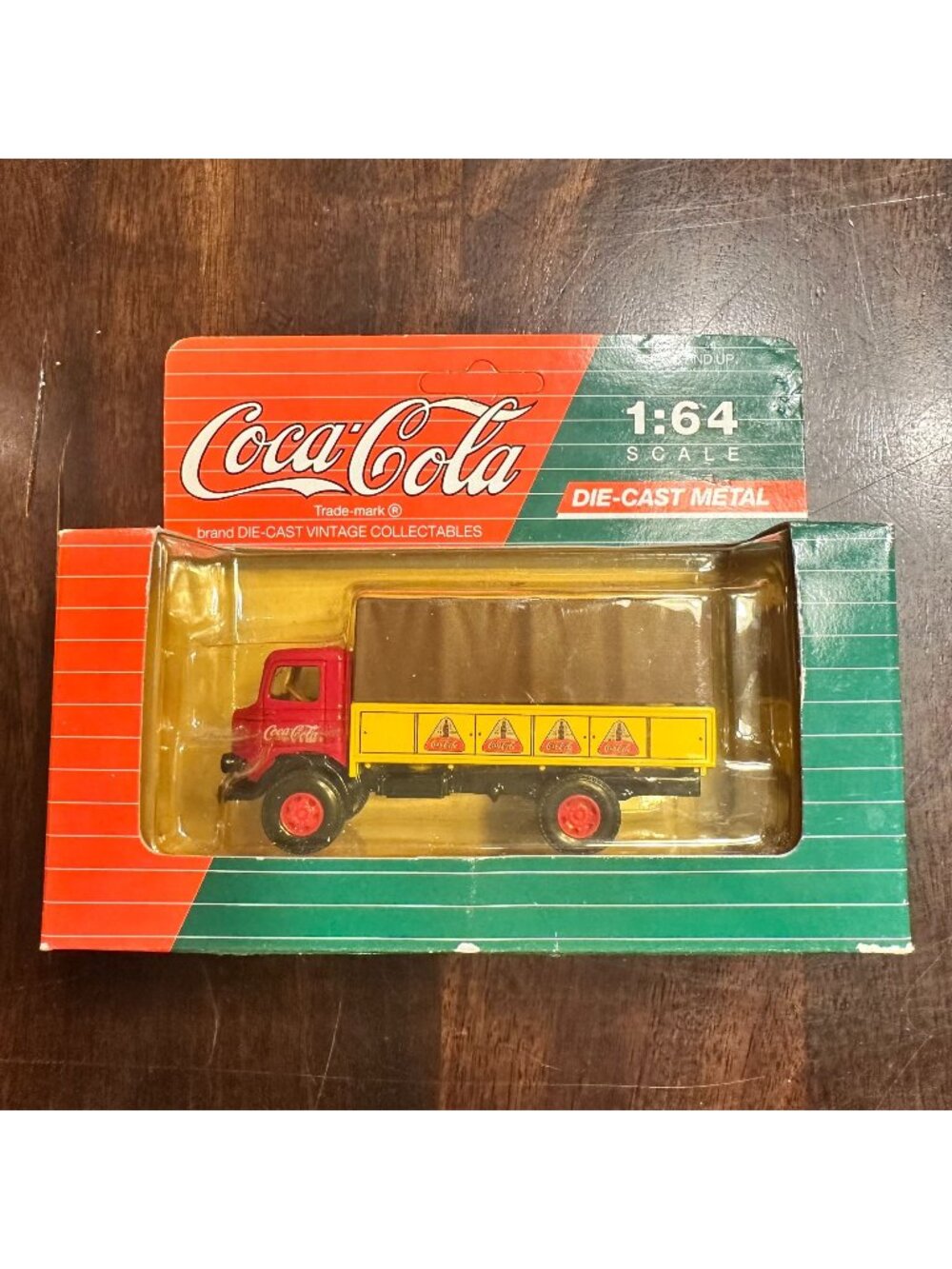 Coca-Cola Die-Cast Vintage GMC Truck 1:64 Scale T-70